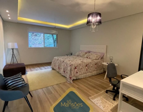Casa de 768m² à venda no condomínio Veredas das Gerais.