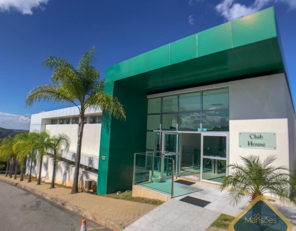 Lote de 858m² à venda no Quintas do Sol.