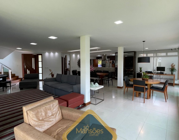 CASA LUXUOSA DE 313M² NO CONDOMÍNIO ALDEIAS DO LAGO - ESMERALDAS/MG À VENDA!