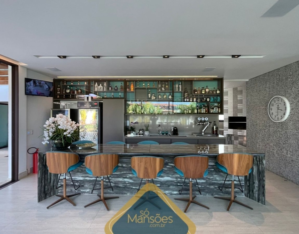 CASA LUXUOSA DE 313M² NO CONDOMÍNIO ALDEIAS DO LAGO - ESMERALDAS/MG À VENDA!