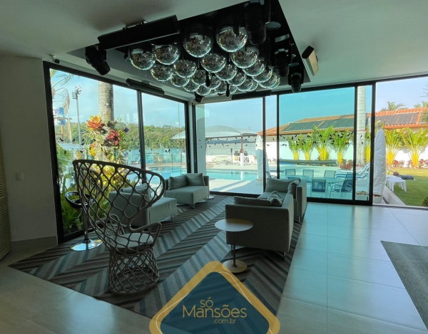 CASA LUXUOSA DE 313M² NO CONDOMÍNIO ALDEIAS DO LAGO - ESMERALDAS/MG À VENDA!