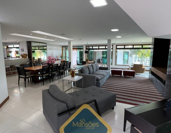 Casa em Terreno Privilegiado de 313 m² à Venda com 4 Suítes e Vista para a Lagoa no Condomínio Aldeias do Lago, Esmeraldas - MG