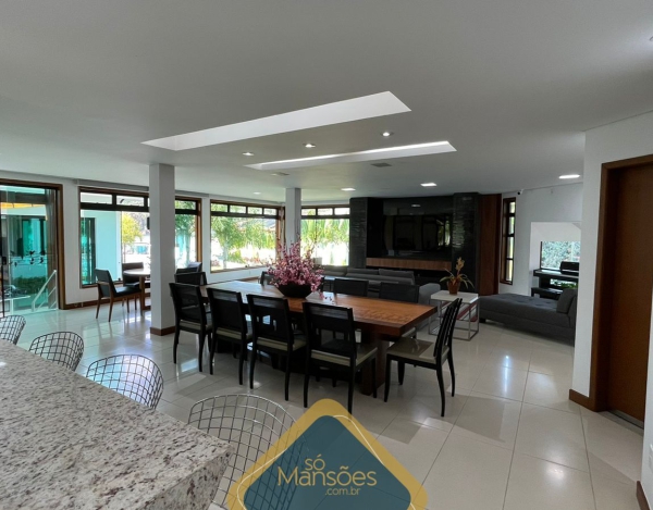 CASA LUXUOSA DE 313M² NO CONDOMÍNIO ALDEIAS DO LAGO - ESMERALDAS/MG À VENDA!