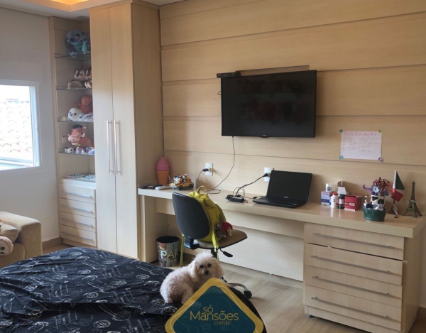 Casa de 550m² à venda no condomínio Residencial Quinta das Palmeiras em Varginha/MG.