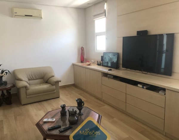 Casa de 550m² à venda no condomínio Residencial Quinta das Palmeiras em Varginha/MG.