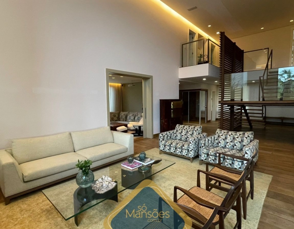 EXUBERANTE RESIDÊNCIA DE 736m² NO VALE DOS CRISTAIS - UMA VERDADEIRA JOIA À VENDA