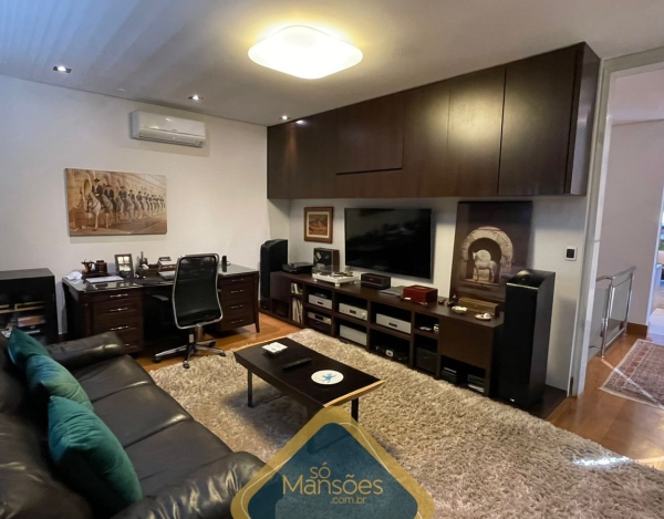 CASA DE 844,45m² NO VALE DOS CRISTAIS 