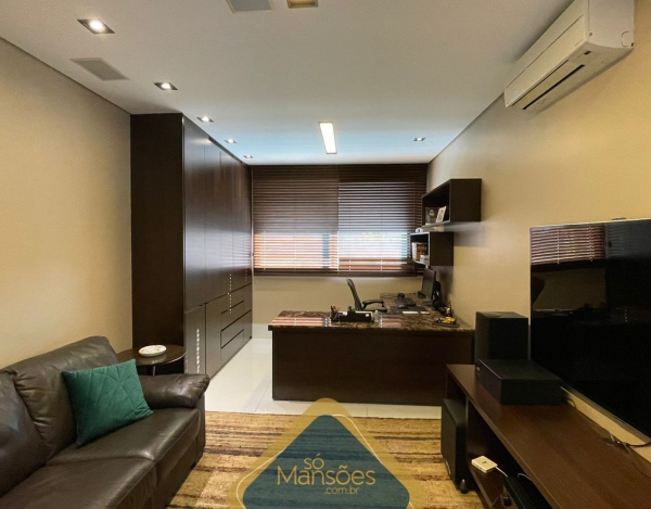 CASA DE 844,45m² NO VALE DOS CRISTAIS 