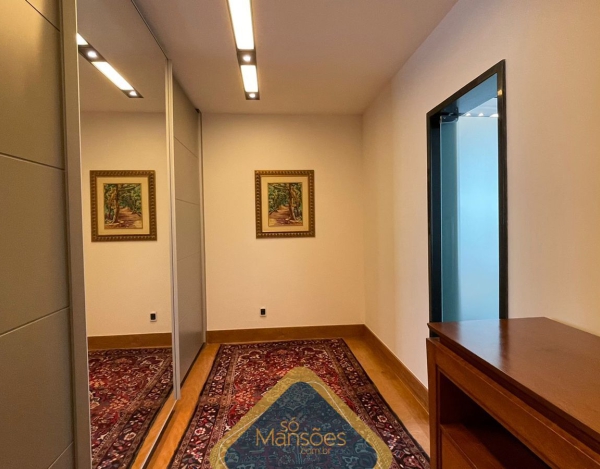 CASA DE 844,45m² NO VALE DOS CRISTAIS 