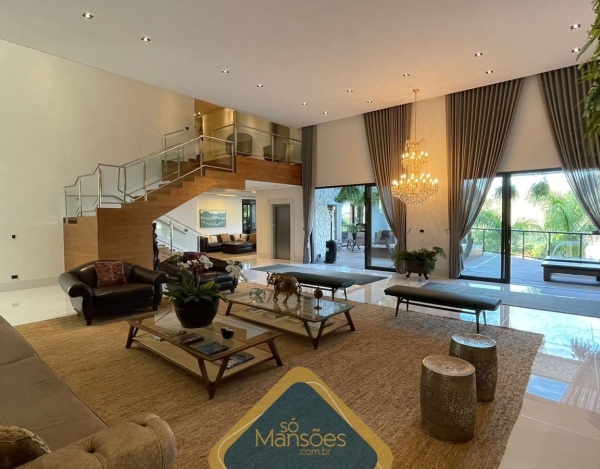 CASA DE 844,45m² NO VALE DOS CRISTAIS 