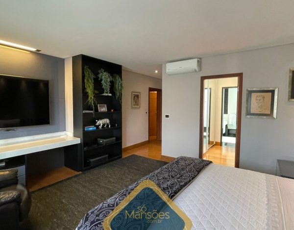 CASA DE 844,45m² NO VALE DOS CRISTAIS 