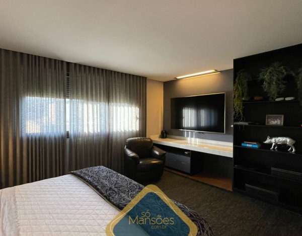 CASA DE 844,45m² NO VALE DOS CRISTAIS 