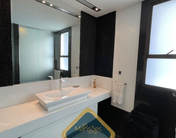 CASA DE 844,45m² NO VALE DOS CRISTAIS 