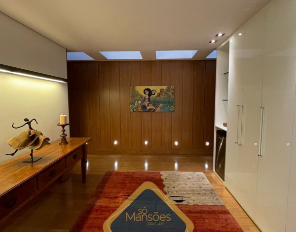 CASA DE 844,45m² NO VALE DOS CRISTAIS 