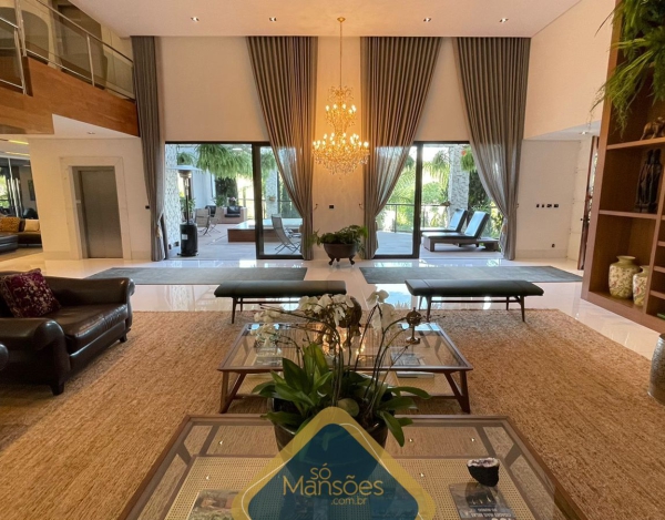 CASA DE 844,45m² NO VALE DOS CRISTAIS 