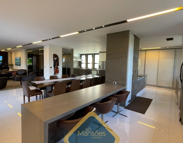 CASA DE 844,45m² NO VALE DOS CRISTAIS 