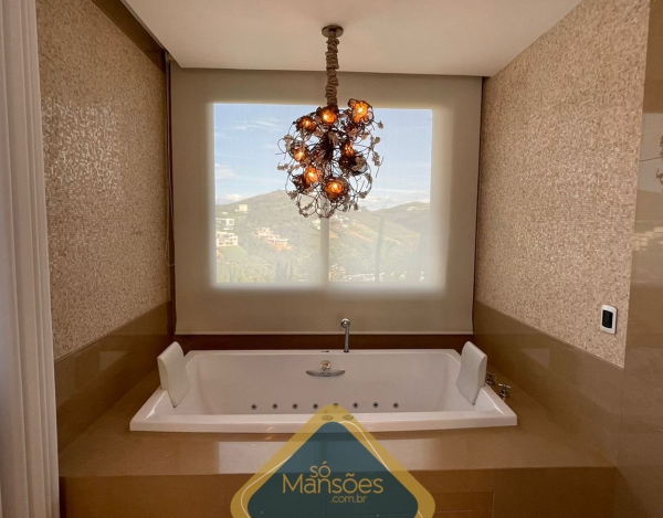 CASA DE 844,45m² NO VALE DOS CRISTAIS 