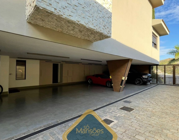 CASA DE 844,45m² NO VALE DOS CRISTAIS 