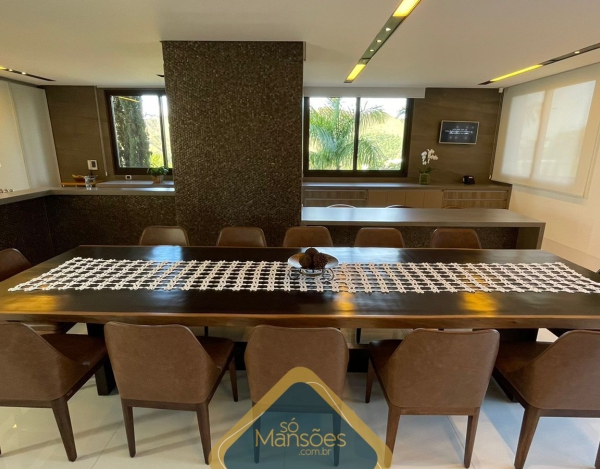CASA DE 844,45m² NO VALE DOS CRISTAIS 
