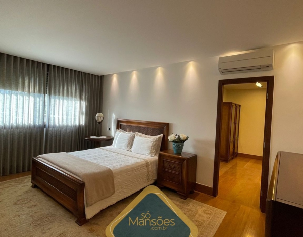 CASA DE 844,45m² NO VALE DOS CRISTAIS 