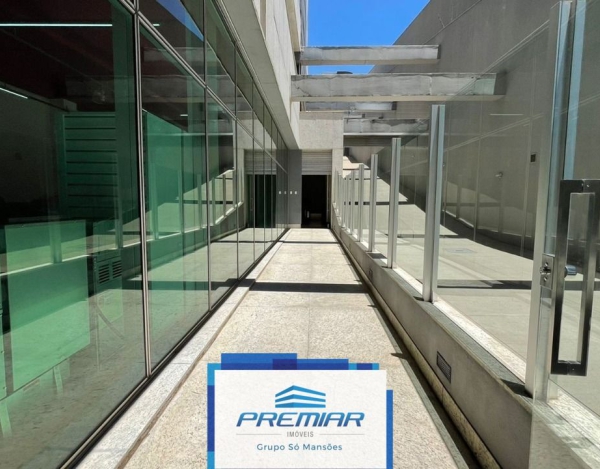 Prédio comercial de 2.447,40m² com excelente localização.