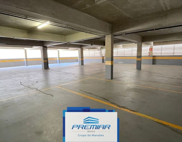 Prédio comercial de 2.447,40m² com excelente localização.