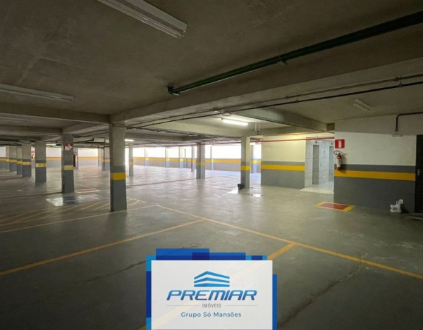 Prédio comercial de 2.447,40m² com excelente localização.