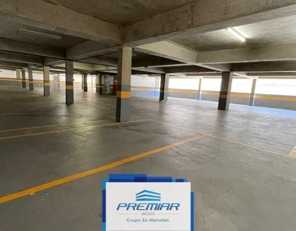 Prédio comercial de 2.447,40m² com excelente localização.