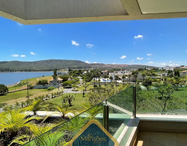 Excelente casa com vista magnífica da lagoa à venda no Alphaville Lagoa dos Ingleses.