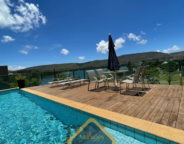 Excelente casa com vista magnífica da lagoa à venda no Alphaville Lagoa dos Ingleses.