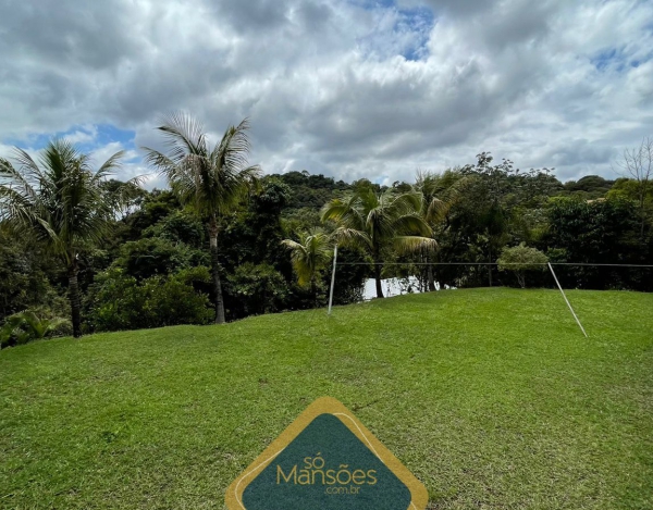 Casa de 538m² à venda no Condomínio Parque do Engenho.