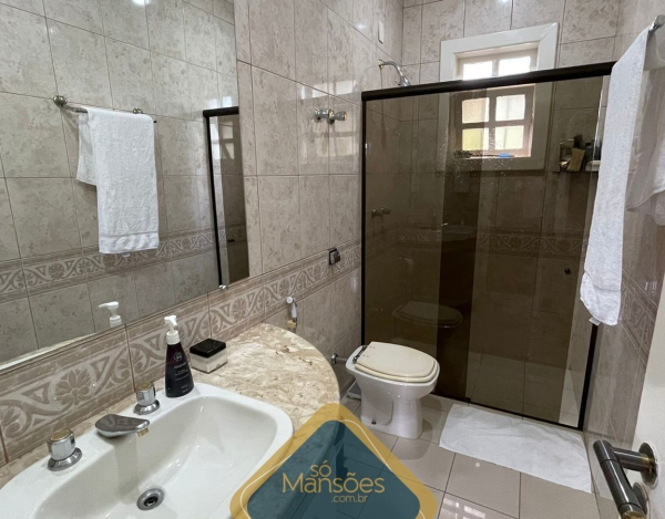 Casa de 538m² à venda no Condomínio Parque do Engenho.