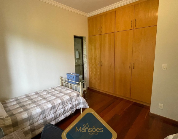 Casa de 538m² à venda no Condomínio Parque do Engenho.