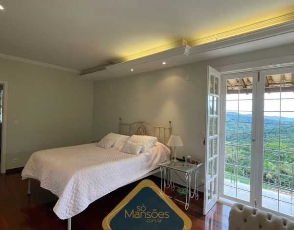 Casa de 538m² à venda no Condomínio Parque do Engenho.