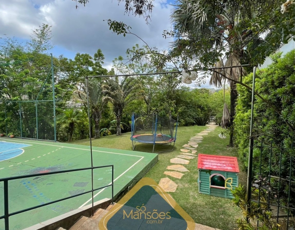 Excelente casa com ótima localização à venda no Condomínio Village Terrasse.