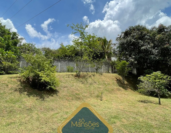 Excelente casa com ótima localização à venda no Condomínio Village Terrasse.