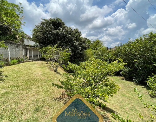 Excelente casa com ótima localização à venda no Condomínio Village Terrasse.