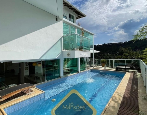 Casa de Luxo de 760 m² à Venda com 4 Suítes e Vista Definitiva no Vila Alpina, Nova Lima - MG