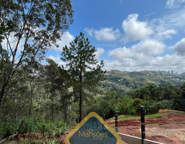 Lote de 2335m² à vendido pela Só Mansões no condomínio Bosque da Ribeira.