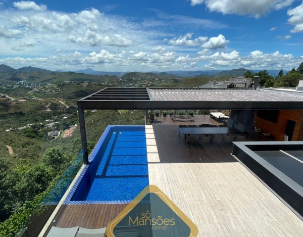 Linda casa de 652m² com vista fantástica à venda no Vila Alpina.