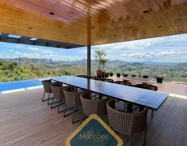 Linda casa de 652m² com vista fantástica à venda no Vila Alpina.