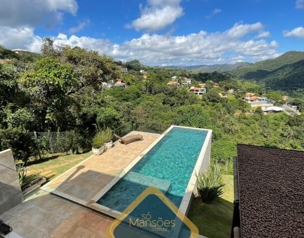 Casa de 274m² com linda vista à venda no Veredas das Geraes.