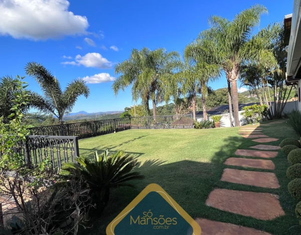 Linda casa com vista magnífica à venda no Ouro Velho Mansões.