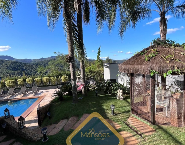 Linda casa com vista magnífica à venda no Ouro Velho Mansões.