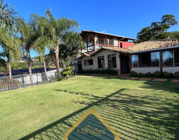 Linda casa com vista magnífica à venda no Ouro Velho Mansões.