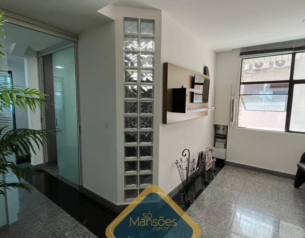 Conjunto de salas com 112m² com excelente localização na Av. Brasil