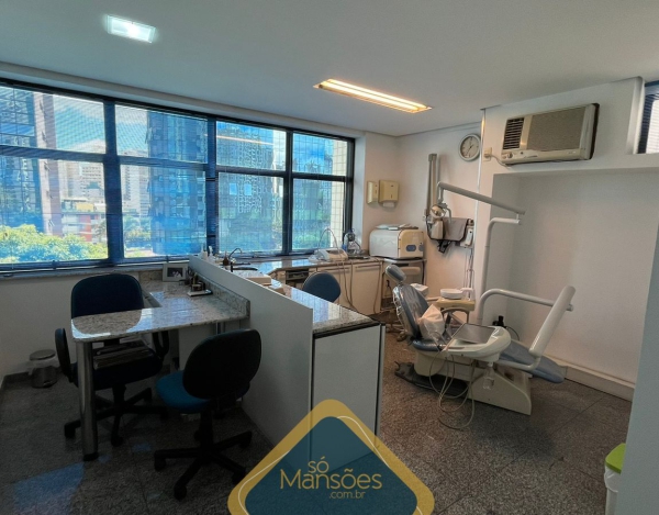 Conjunto de salas com 112m² com excelente localização na Av. Brasil