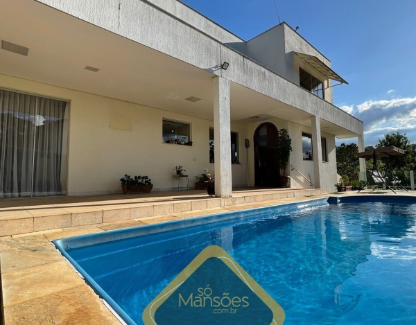 Casa de Alto Padrão de 617 m² à Venda com 3 Suítes e Espaço Gourmet no Ville de Montagne, Nova Lima - MG