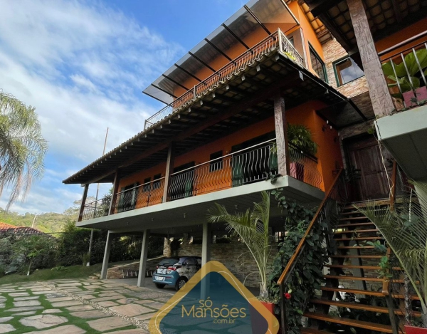 Casa de 515m² à venda no condomínio Recanto da Mata em Santa Luzia.