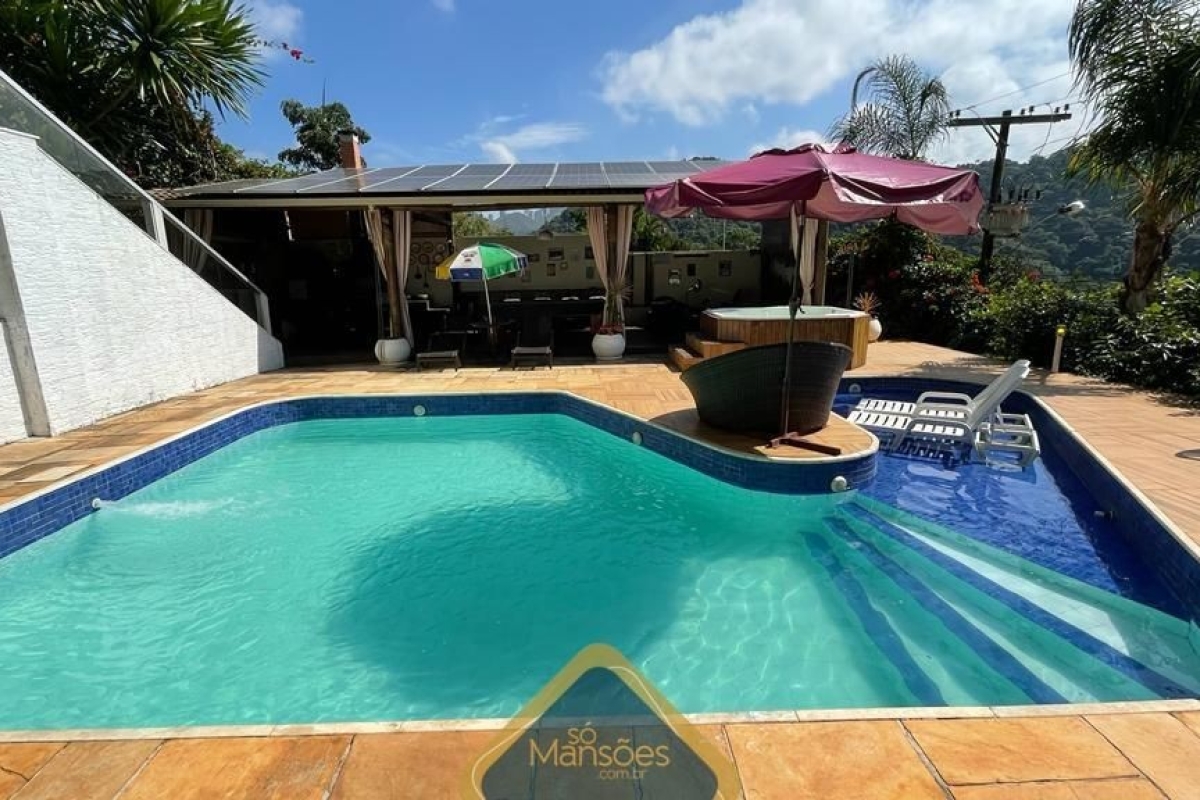 Casa Espaçosa de 1.005 m² à Venda com 10 Suítes e Sauna no Ouro Velho ...